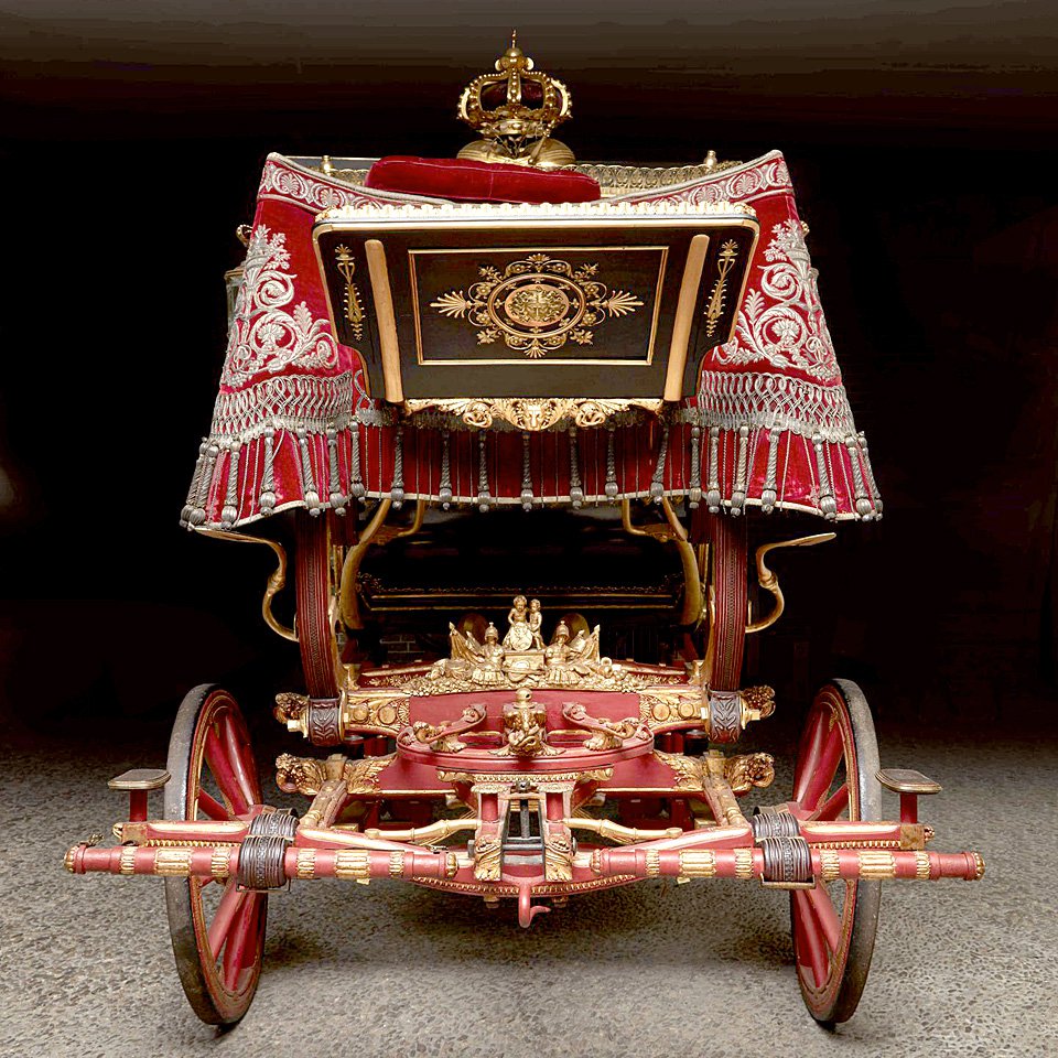 Один из 650 представленных на выставке экспонатов — королевская карета 1829–1833 годов. Фото: Patrimonio Nacional
