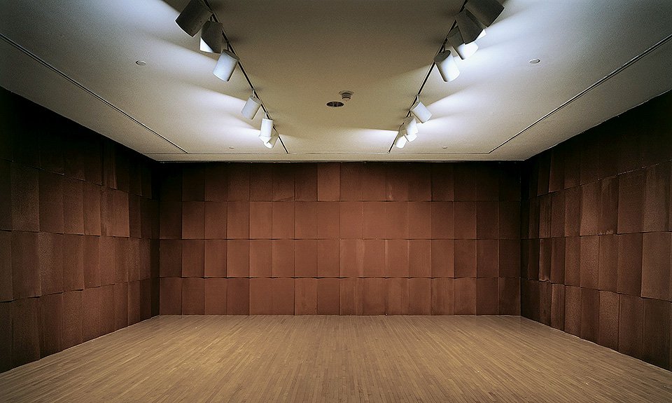Эда Руша. «Шоколадная комната». 1970,2004. Фото: Brian Forrest/Ed Ruscha
