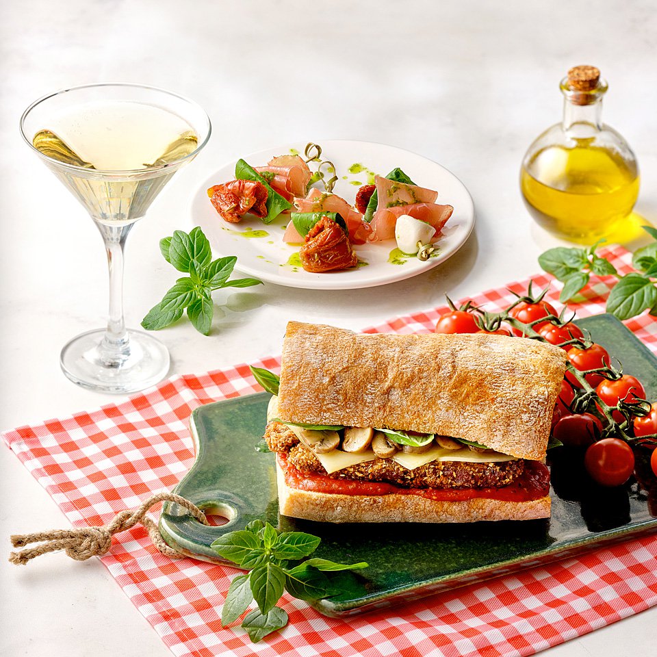 Сет «Италия» с сэндвичем Veal Milanese. Фото: Novikov Group