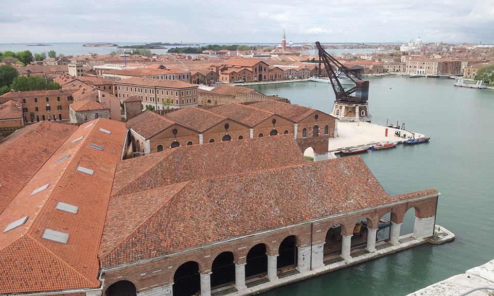 Венецианские музеи и фонды, по обыкновению, приурочили к биеннале множество заманчивых проектов. Фото: Andrea Avezzu/La Biennale di Venezia