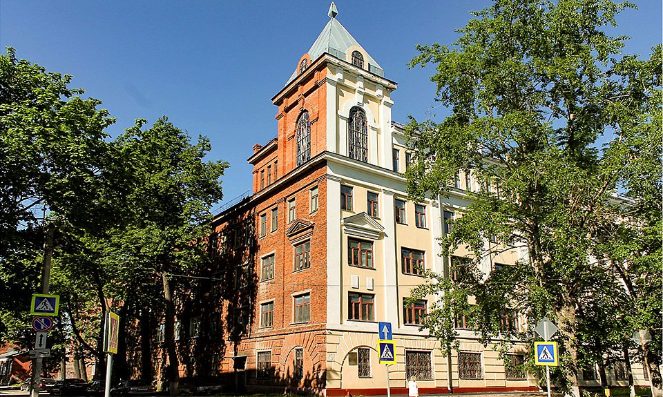 Один из корпусов Ивановской государственной медицинской академии. Фото: Wikimedia Commons