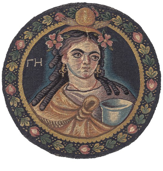 Медальон с изображением богини земли Геи. Египет. IV–V вв. Лен, шерсть; шпалерное ткачество. Фото: Государственный Эрмитаж