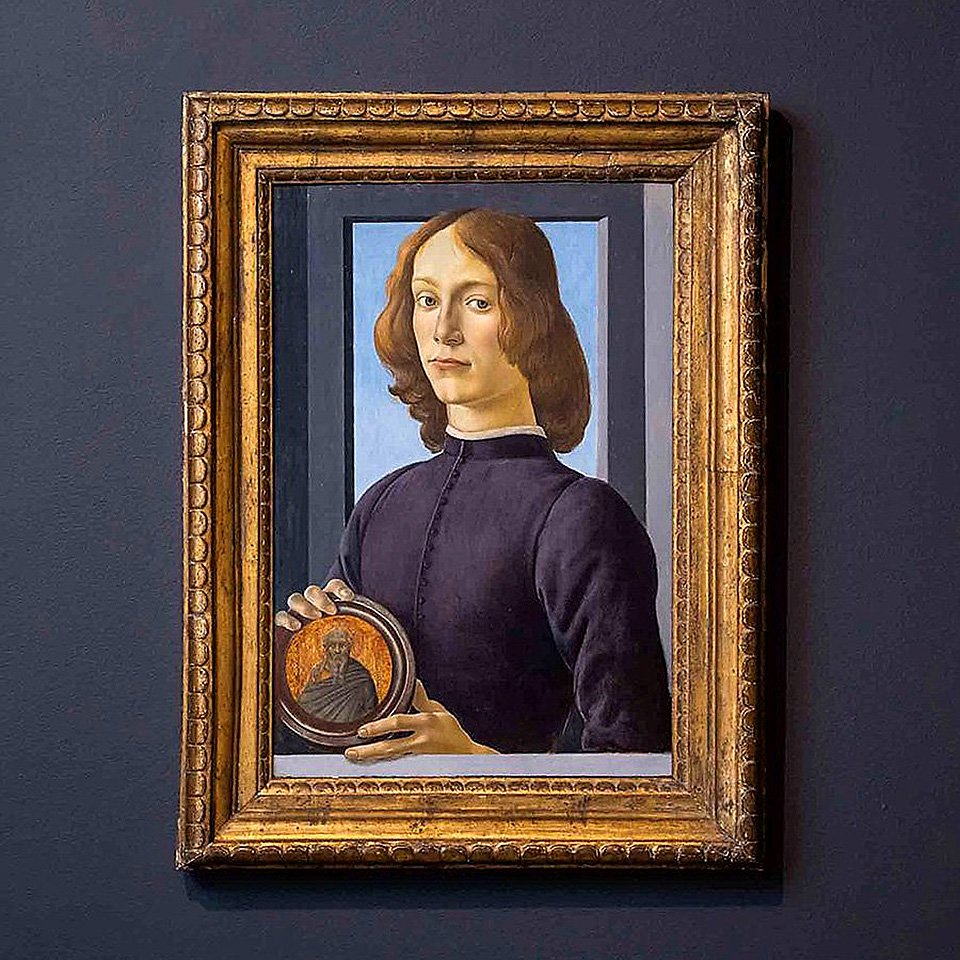 Сандро Боттичелли. «Портрет молодого человека с медальоном». Около 1480. Фото: Julian Cassady Photography