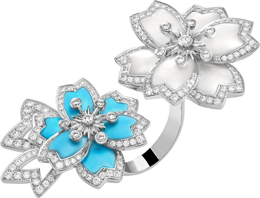 Кольцо из коллекции Hellebore. Фото: Van Cleef & Arpel