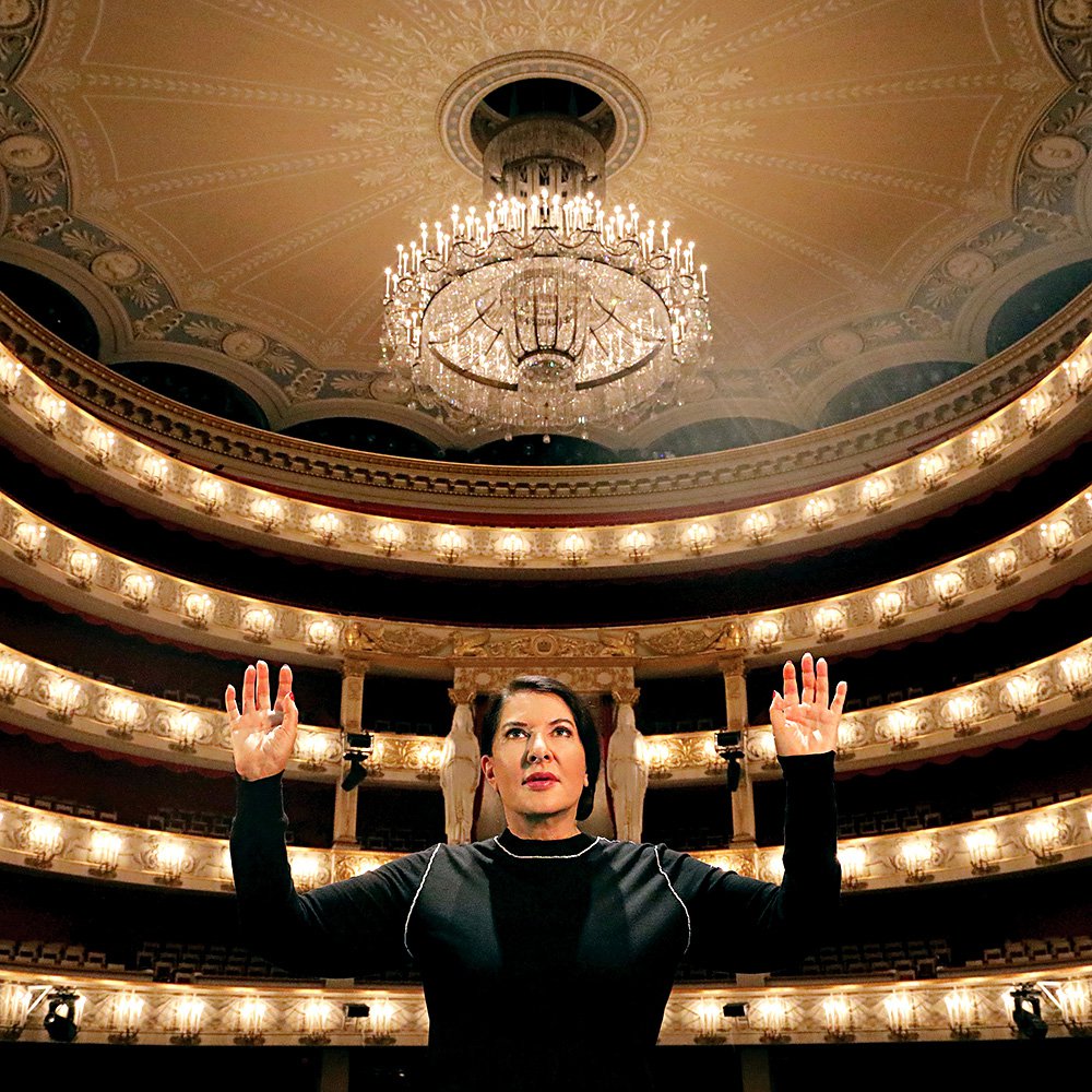 Марина Абрамович работает над постановкой оперы «Семь смертей Марии Каллас» в Баварской опере. Фото: Courtesy of the artist / Wilfried Hösl