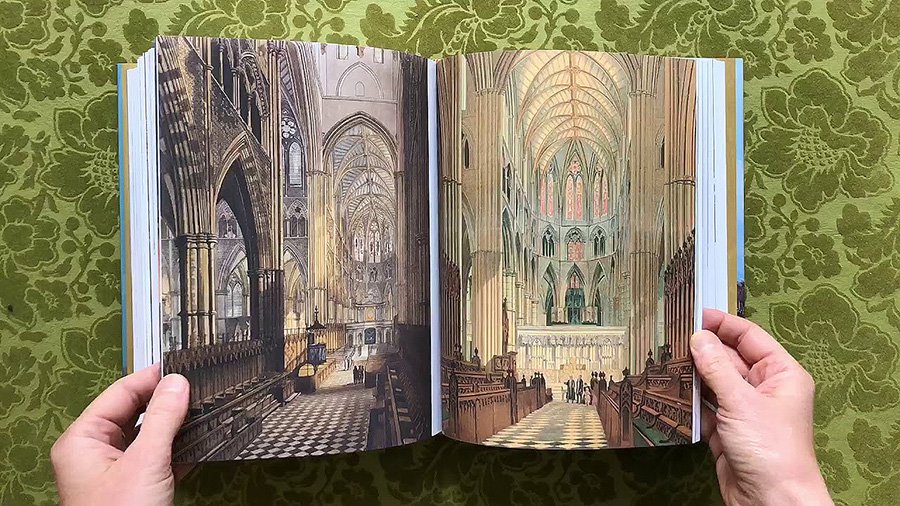 Разворот книги Westminster Abbey: a Church in History. Фото: Dean and Chapter of Westminster