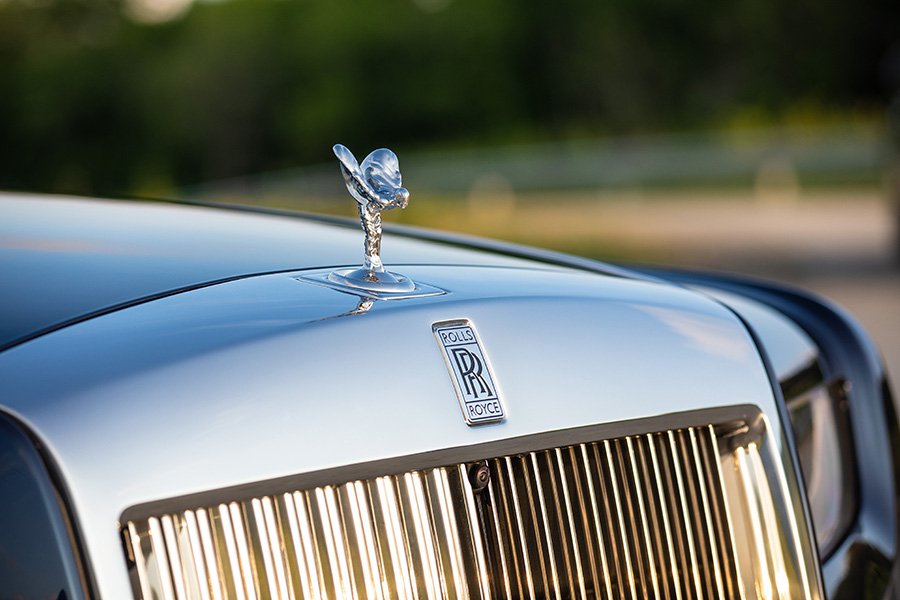 Фигурка «Дух экстаза» на капоте Rolls-Royce Phantom. Фото: Rolls-Royce