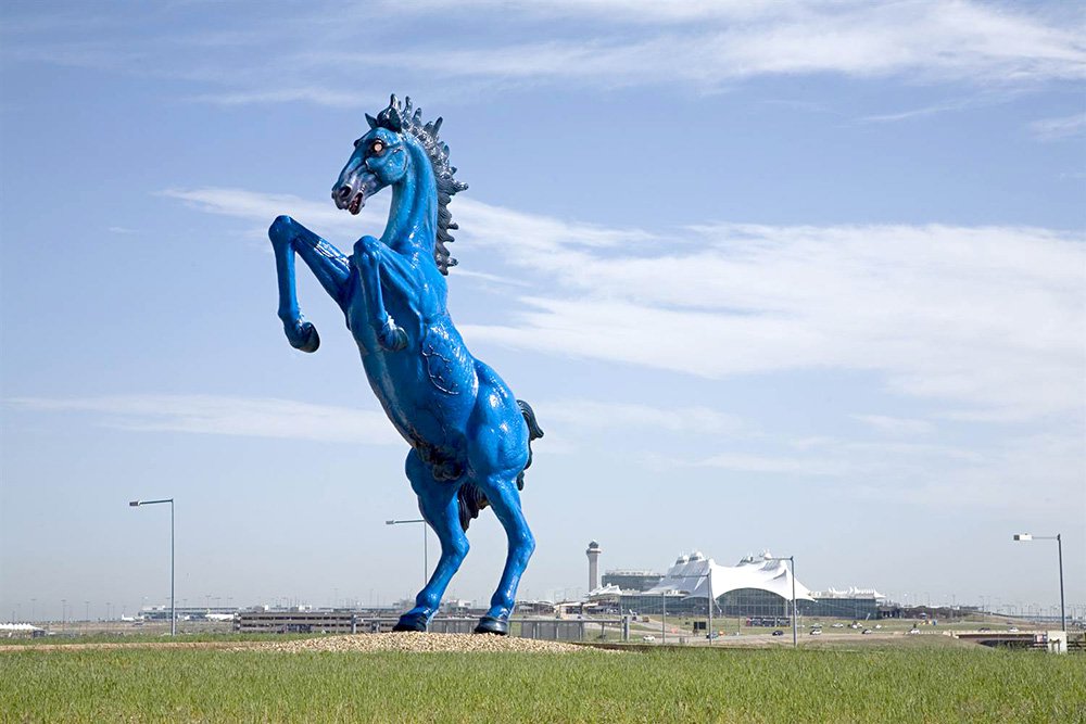 Луис Хименес. «Синий мустанг». 2008. Фото: Международный аэропорт Денвера /  Courtesy Denver International Airport