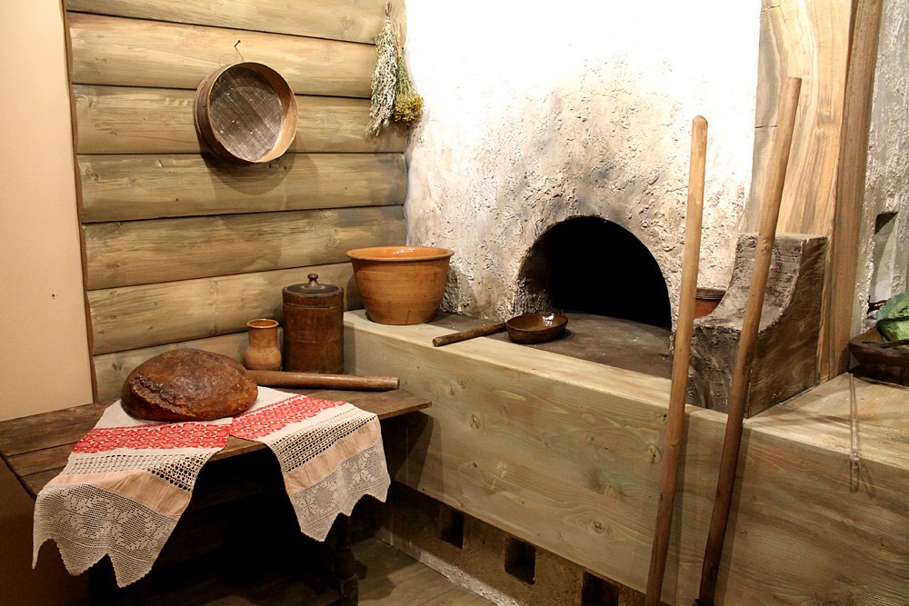 В экспозиции петербургского музея среди прочего нашли отражение старинные технологии изготовления хлеба. Фото: Санкт-Петербургский музей хлеба