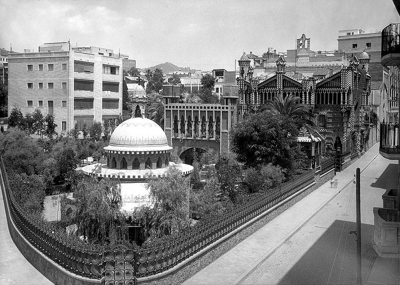 Дом Висенса. Барселона, 1932 г. Фото: Fundació Institut Amatller d’Art Hispànic. Arxiu Ma