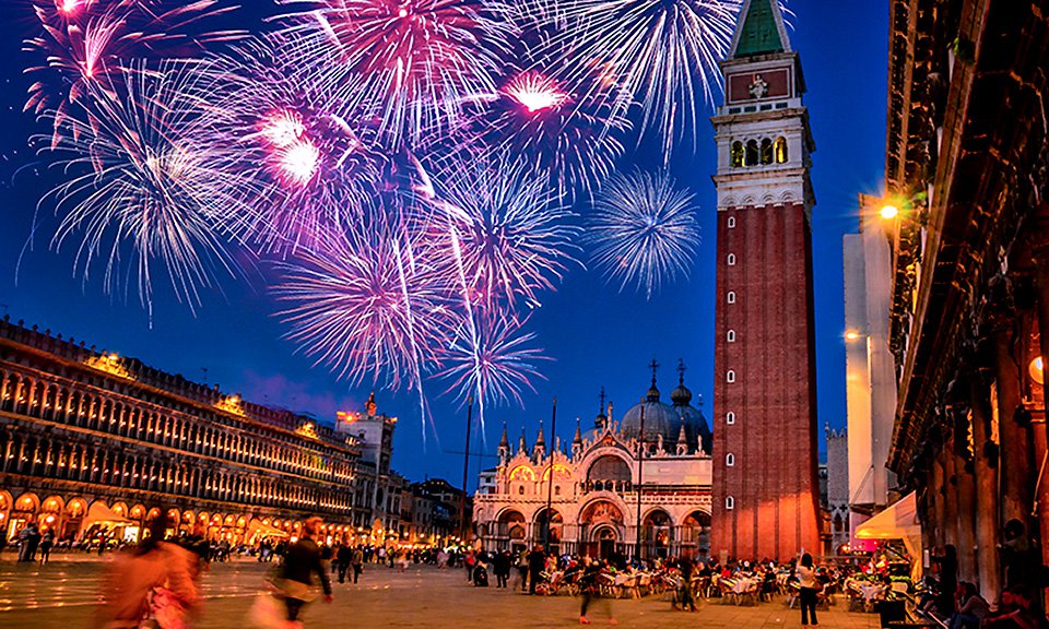 Новогодний фейерверк в Венеции. Фото: Baglioni Hotels & Resorts
