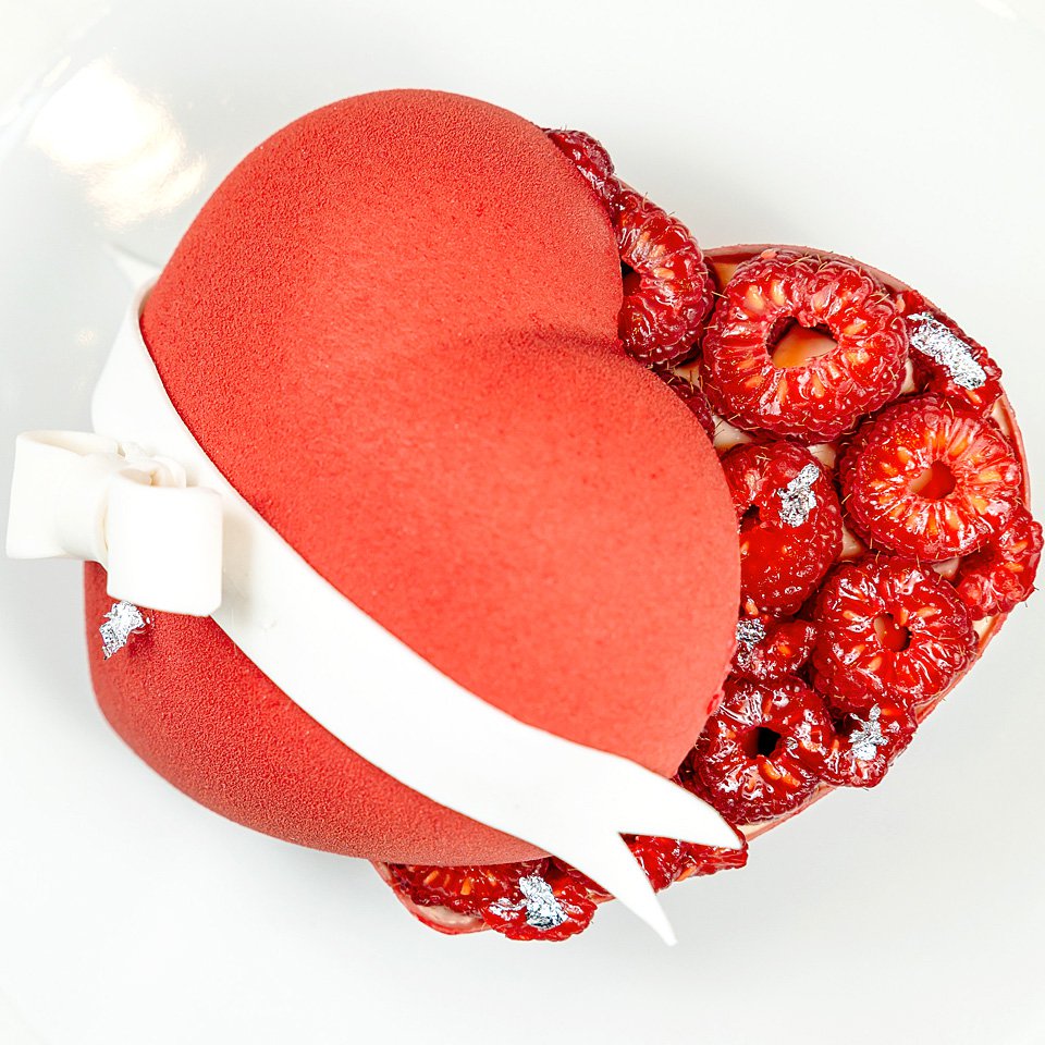 Авторский десерт «Сердце» от шеф-кондитера ресторана Assunta Madre Бека Караева. Фото: Novikov Group