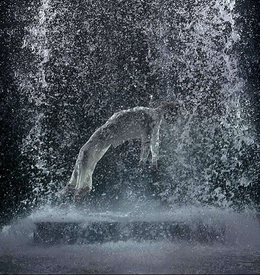 Билл Виола. «Вознесение Тристана». Из серии «Тристан и Изольда». 2005. Фото: Kira Perov/Bill Viola Studio