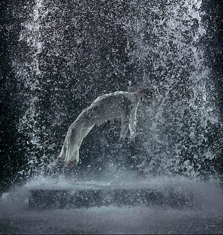 Билл Виола. «Вознесение Тристана». Из серии «Тристан и Изольда». 2005. Фото: Kira Perov/Bill Viola Studio
