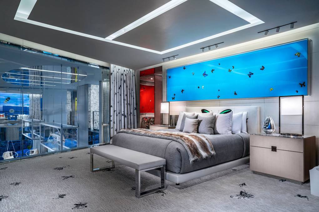Спальня номера «Эмпатия» по проекту Дэмиена Херста. Фото: Palms Casino Resort, Las Vega