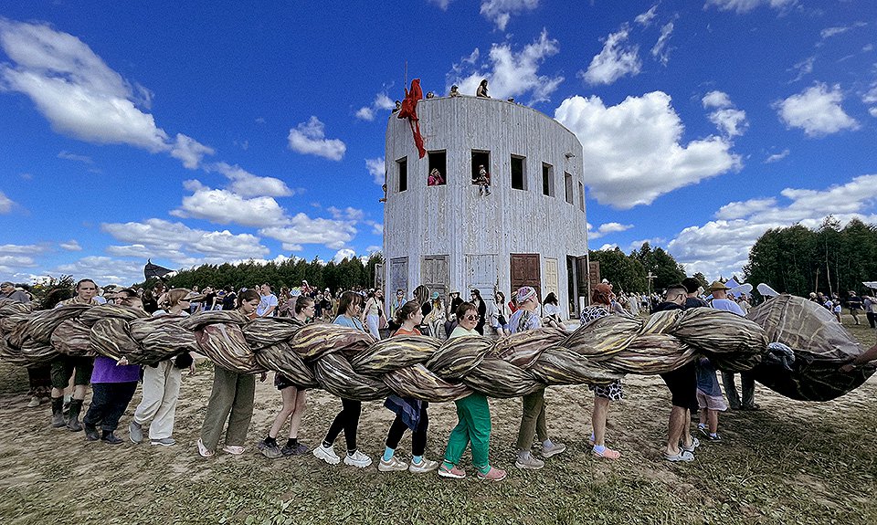 Ульяна Подкорытова. Перфоманс «Косандра». Фото: Елена Авдеева/TANR