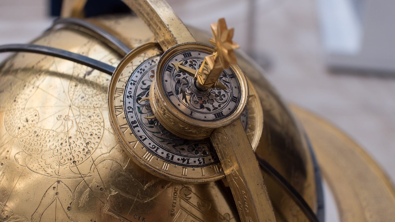 Георг Ролль и Иоганн Рейнгольд. Астрономические часы-глобус. 1584. Фрагмент. Коллекция Государственного Эрмитажа. Фото: Samsung