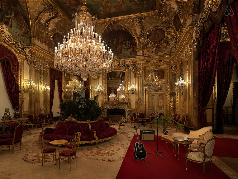 Апартаменты Наполеона III в Лувре. Фото: Airbnb.com/louvre