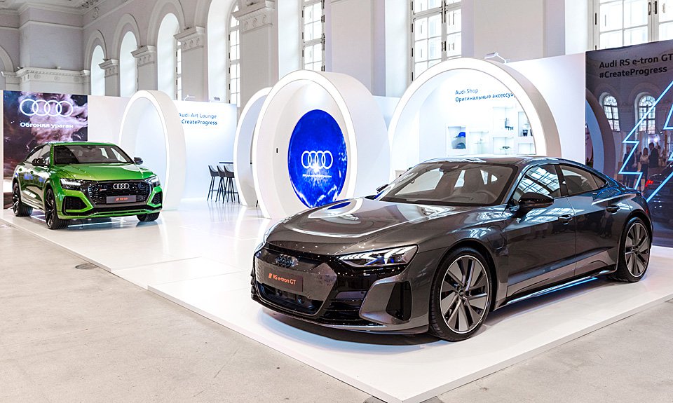 Стенд Audi на ярмарке современного искусства Cosmoscow. Фото: Audi Russia