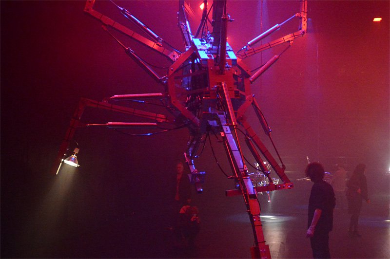 Мега Истерическая машина (Mega Hysterical Machine, 2010) Билл Ворн