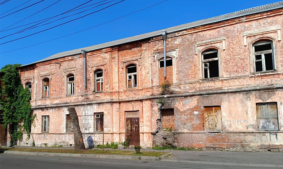 Дом купцов Киракозова и Оганова во Владикавказе.  Фото: Северо-Кавказский филиал ГМИИ им. А.С. Пушкина