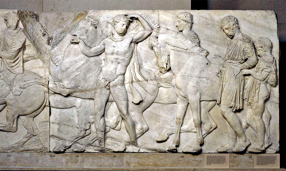Мраморный рельеф с северного фриза Парфенона. Фото: The British Museum