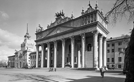 Советское, бывшее итальянское: труды и дни Ивана Жолтовского