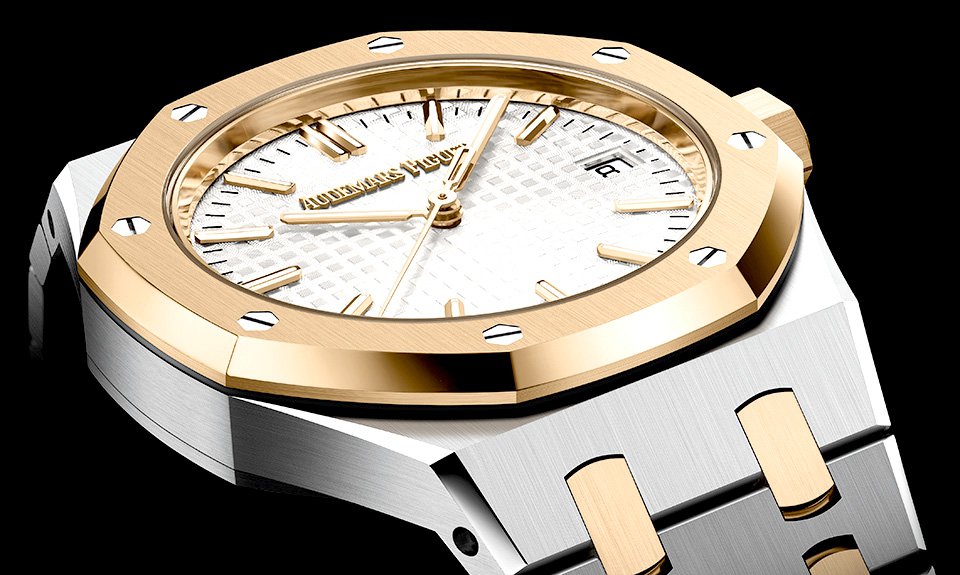 Детали корпуса часов Audemars Piguet Royal Oak Selfwinding из нержавеющей стали и розового золота. Фото: Audemars Piguet