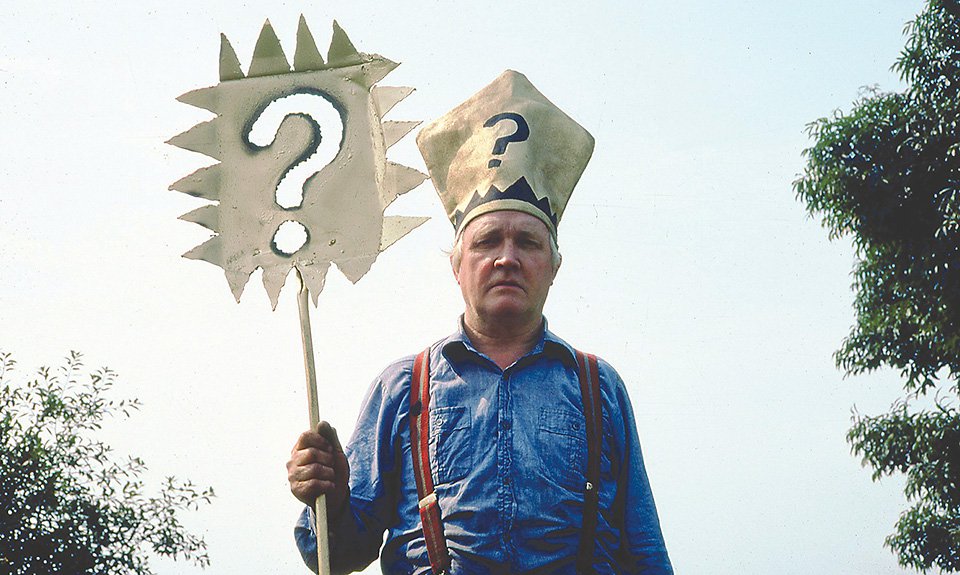 Джордж Уайлли в фильме Мюррея Григора Whys?Man для  Channel 4 (1990). Фото: Estate of George Wyllie