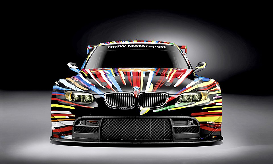 Арт-кар BMW M3 GT2, оформленный Джеффом Кунсом. Фото: BMW