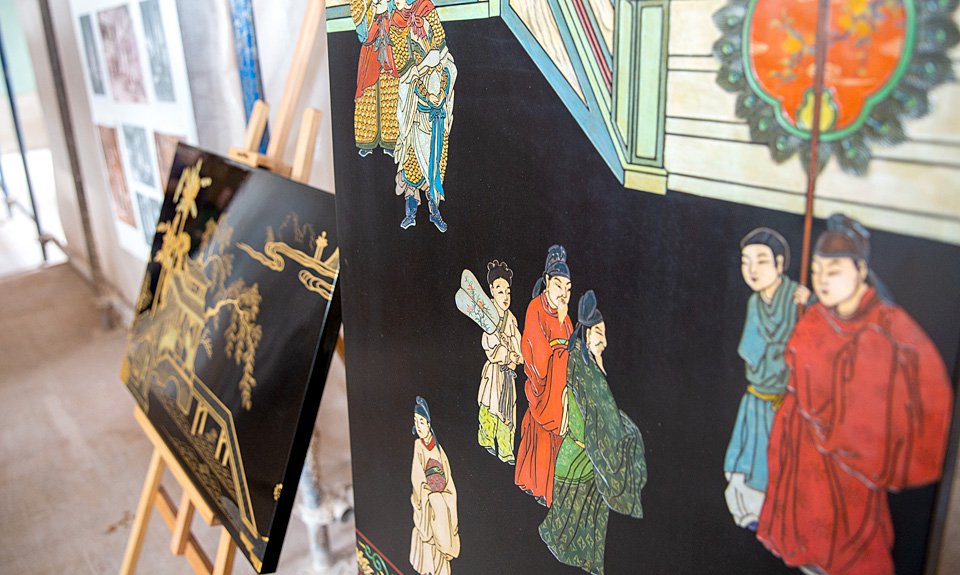Пробные панно китайского лака созданы пекинской художественной компанией «Синьсинши» для музея-заповедника «Царское Село». Фото: ПАО «Газпром»