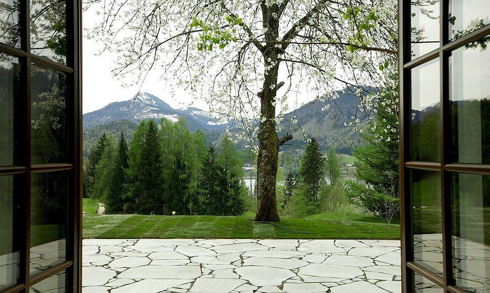 Longevity Center находится в живописном местечке в Австрийских Альпах в окружении первозданной природы. Фото: Longevity Center