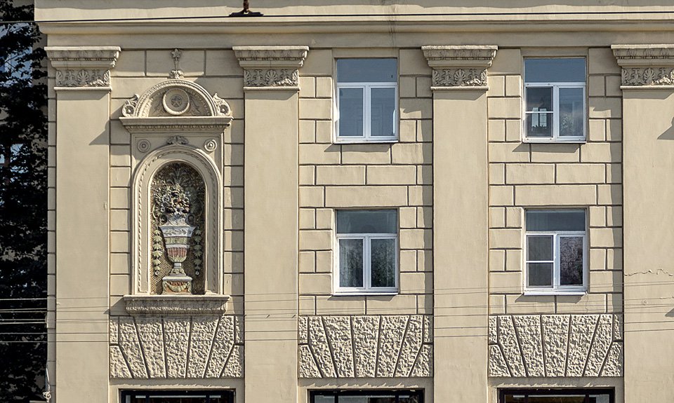 Фасад дома на Ярославском шоссе. Фото: Wikimedia Commons
