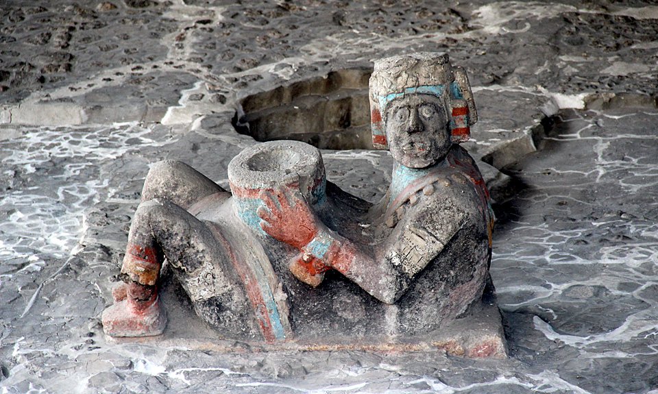 Одна из фигур, расположенных в храме Темпло-Майор. Фото: Wikimedia Commons