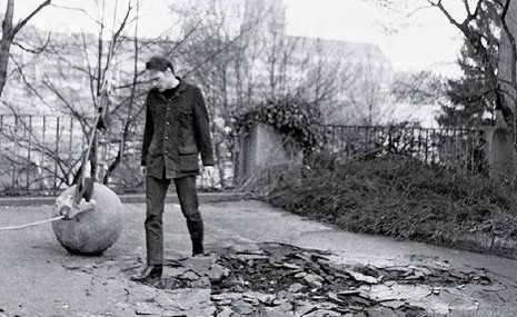 Дедушка-парикмахер и его роль в современном искусстве