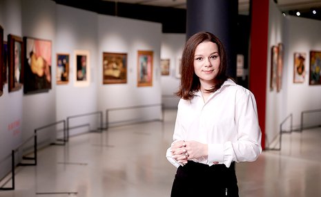 Юлия Петрова: «Наши выставки — это не просто картины, развешанные по стенам»