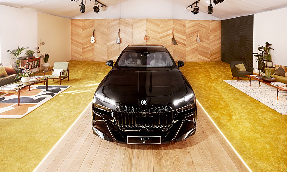 Лаунж BMW на ярмарке Frieze London. Фото: BMW