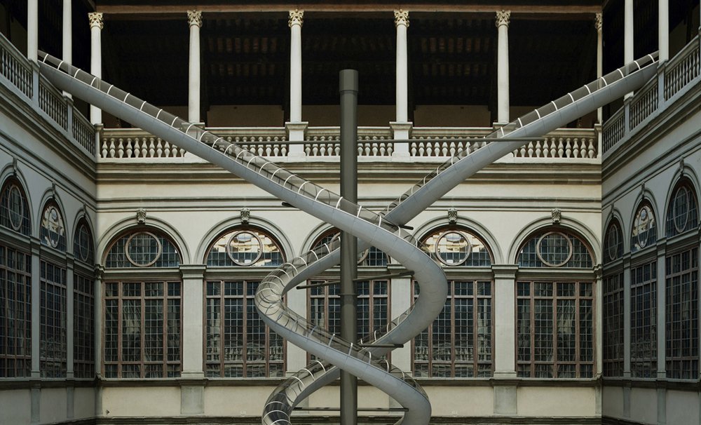 Инсталляция «Флорентийский эксперимент» Карстена Хеллера в Палаццо Строцци. Фото: Palazzo Strozzi