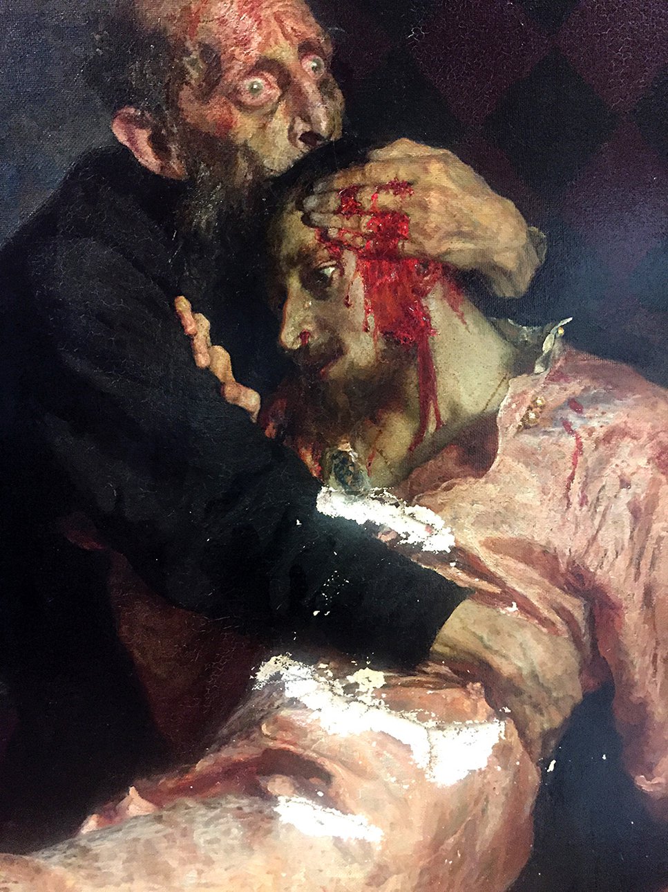 Картина Ильи Репина «Иван Грозный и сын его Иван 16 ноября 1581 года» после нападения посетителя 25 мая 2018 г. Фото: Государственная Третьяковская галерея