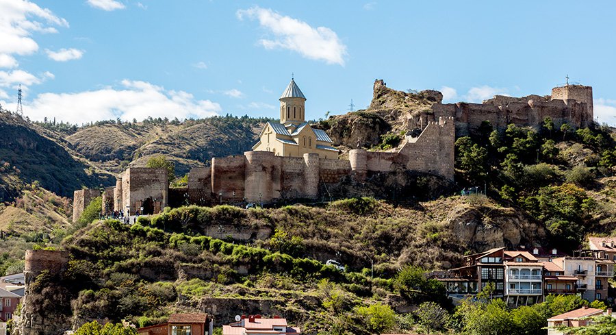 Крепость Нарикала в Тбилиси, Грузия. Фото: Diego Delso