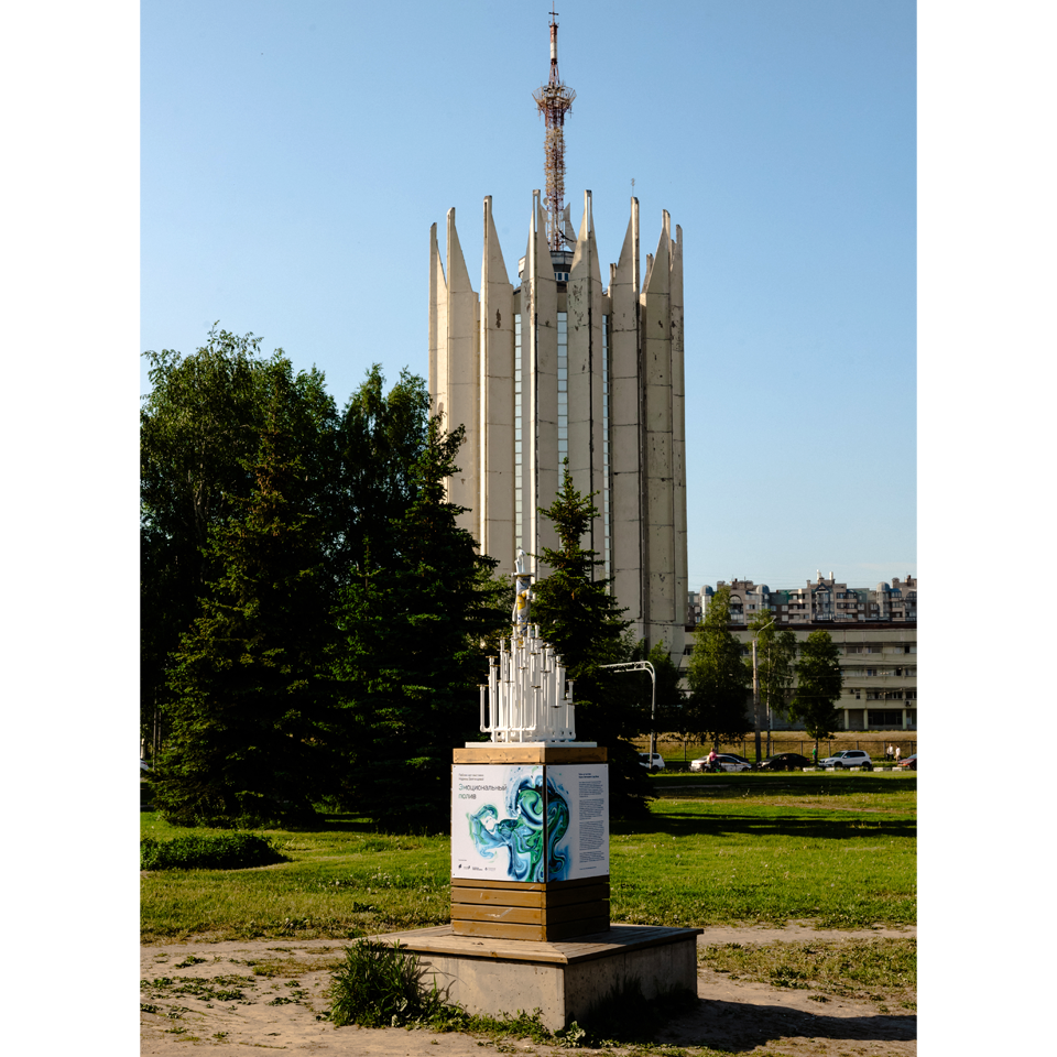 Чувственные «клумбы» разбросаны по разным уголкам Сада Бенуа, так что поиск эмоций превращается в маленькое приключение. Фото: Сергей Власов