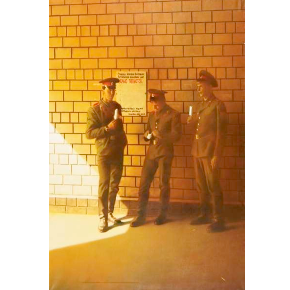 Семен Файбисович. «Солдаты». 1989. Из серии «Вокзалы». Фото: Phillips
