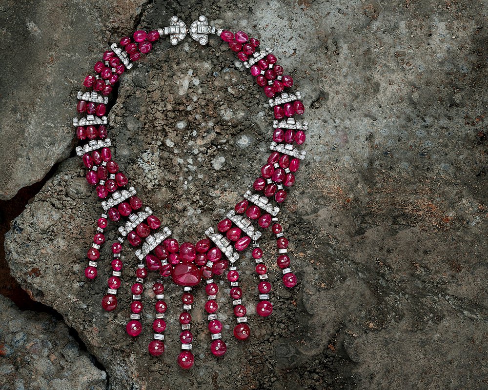 Ожерелье из рубинов и бриллиантов Mauboussin. 1930. Галерея Symbolic & Chase, Лондон. Фото: TEFAF