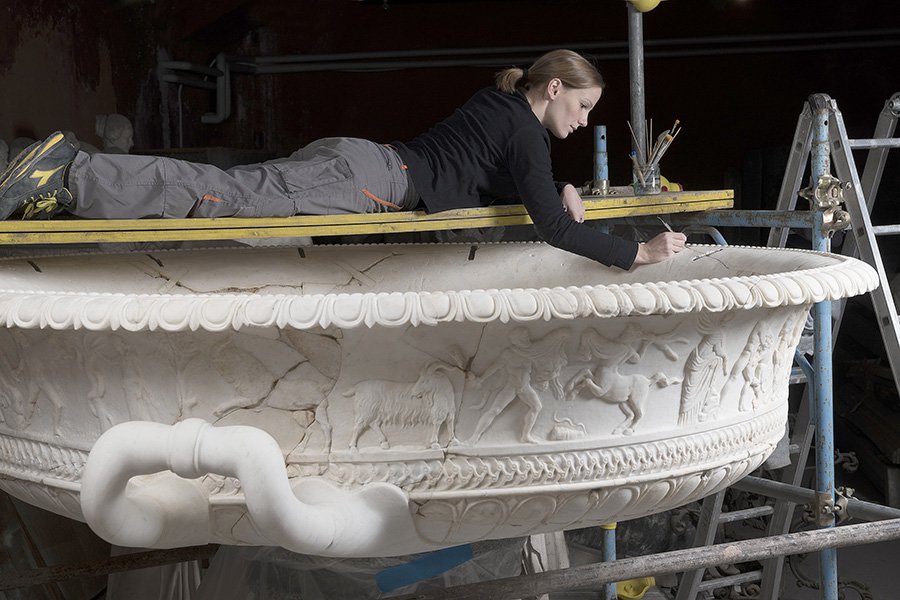 Процесс реставрации уникальных скульптур. Фото: Lorenzo De Masi/Fond Torlonia