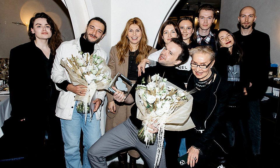 Финалисты шорт-листа гранта с Еленой Карисаловой и Ольгой Свибловой. Фото: Still Art Foundation