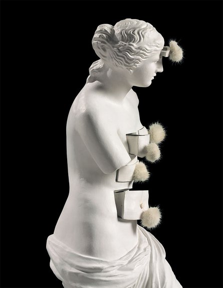Сальвадор Дали. "Венера Милосская с ящиками". Идея 1936 г. Данная скульптура была выполнена в бронзе в пяти экземплярах и раскрашена в 1964 г. Эстимейт £450–650 тыс. © Christie’