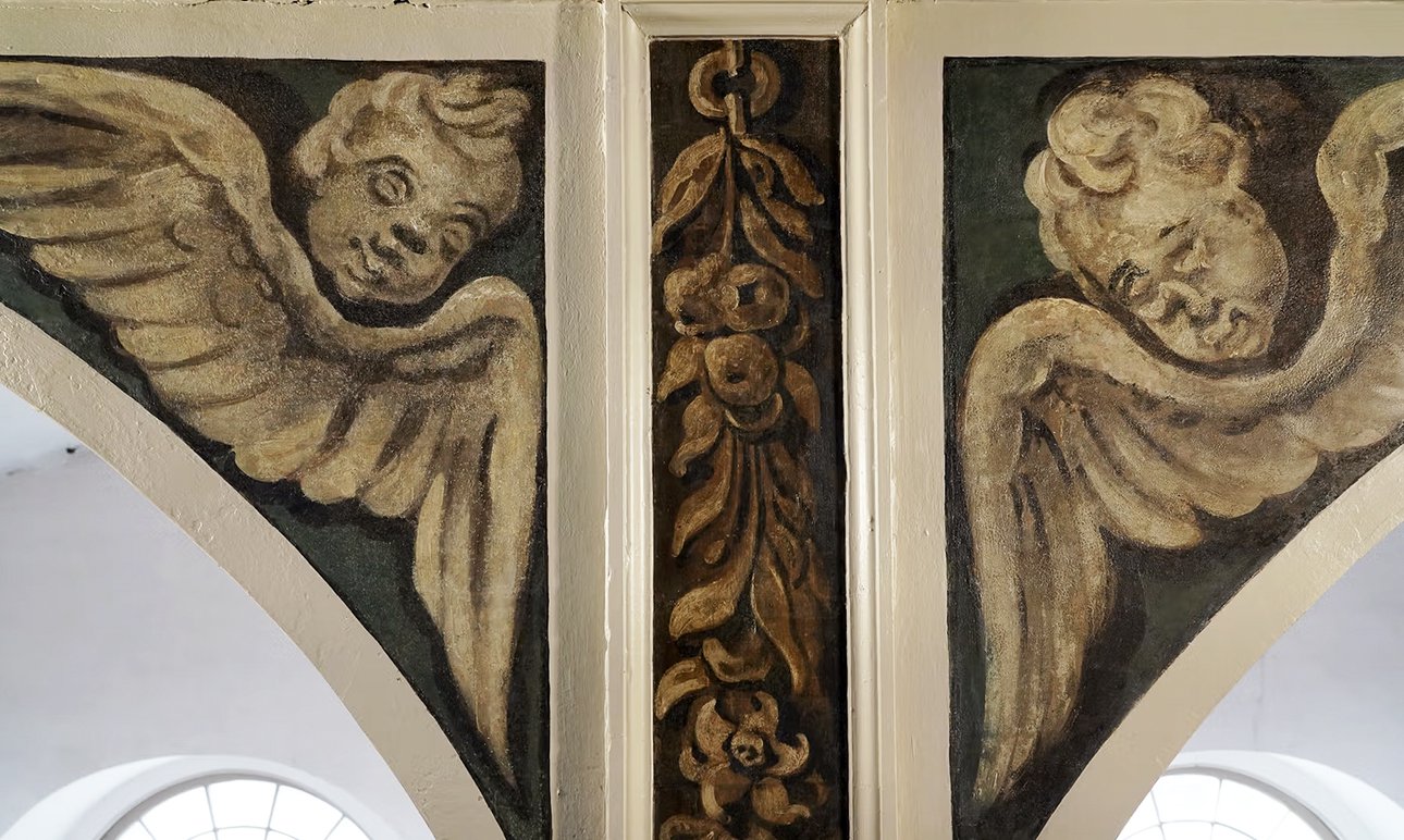 Восемь ангелов уже отреставрировали и покрыли защитным лаком. Фото: Old North Church & Historic Site