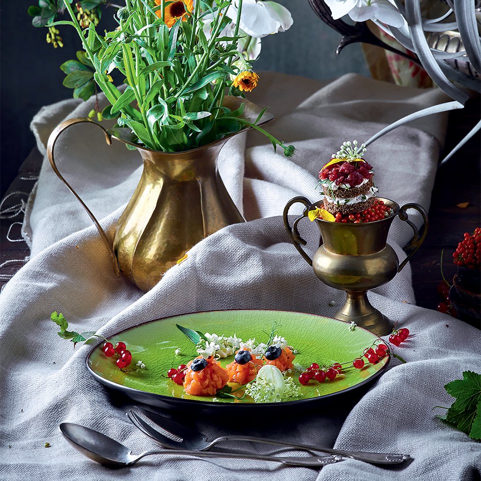 Крудо из лосося с каламанси.  Фото: SmiLe Event Catering