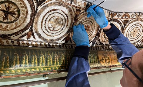 Крупнейший архив красок поможет раскрыть тайны произведений искусства
