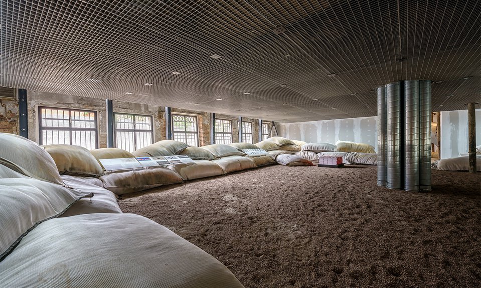 Павильон Бахрейна. Проект «Тепловая волна». Фото: Andrea Avezzù / La Biennale di Venezia